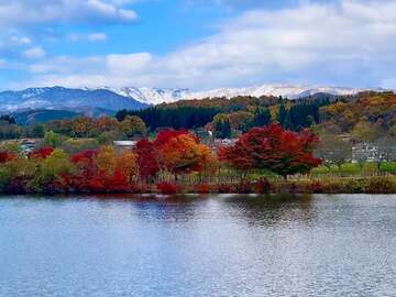 深まる秋の田沢沼