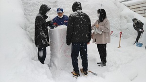 大石田駅前　雪灯ろう